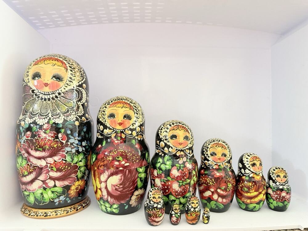 Authentic 10 Piece Signed Russian Matryoshka Nesting Doll Set Hand Painted 9”